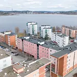 2br Lakefront Near Railway Station & Downtown Jyväskylä