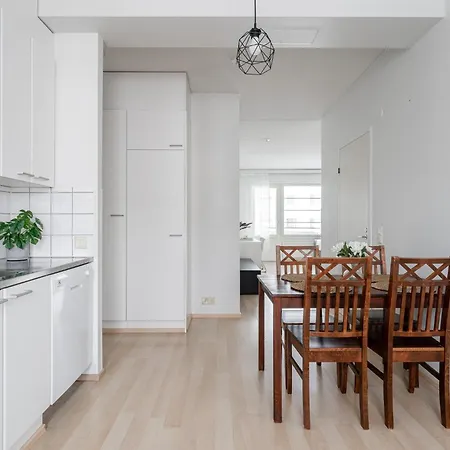 Lakefront 2br With Sauna Near Railway Station & Downtown * Jyväskylä