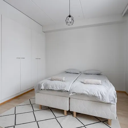 Lakefront 2br With Sauna Near Railway Station & Downtown * Jyväskylä