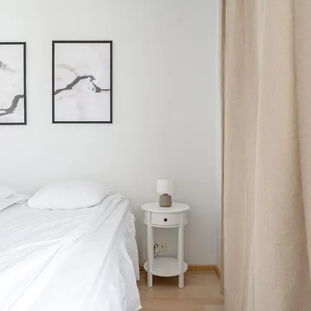 2br Lakefront Near Railway Station & Downtown Jyväskylä